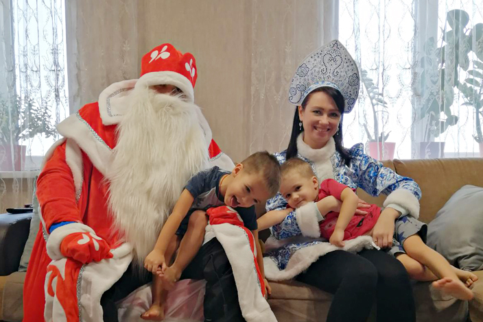 Поздравление детей сотрудников с Новым 2020 годом